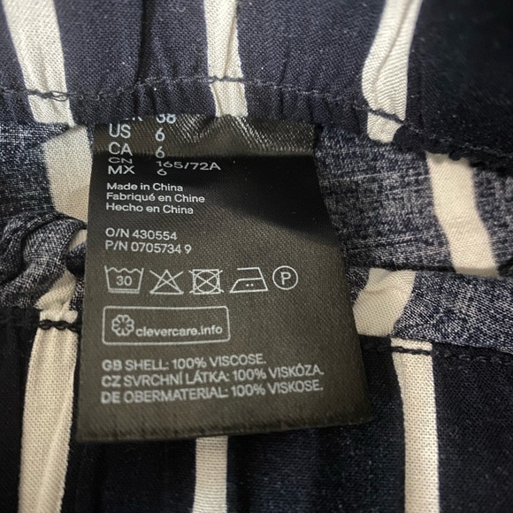2/$15 Ladies H&M paperbag pants - Picture 4 of 4